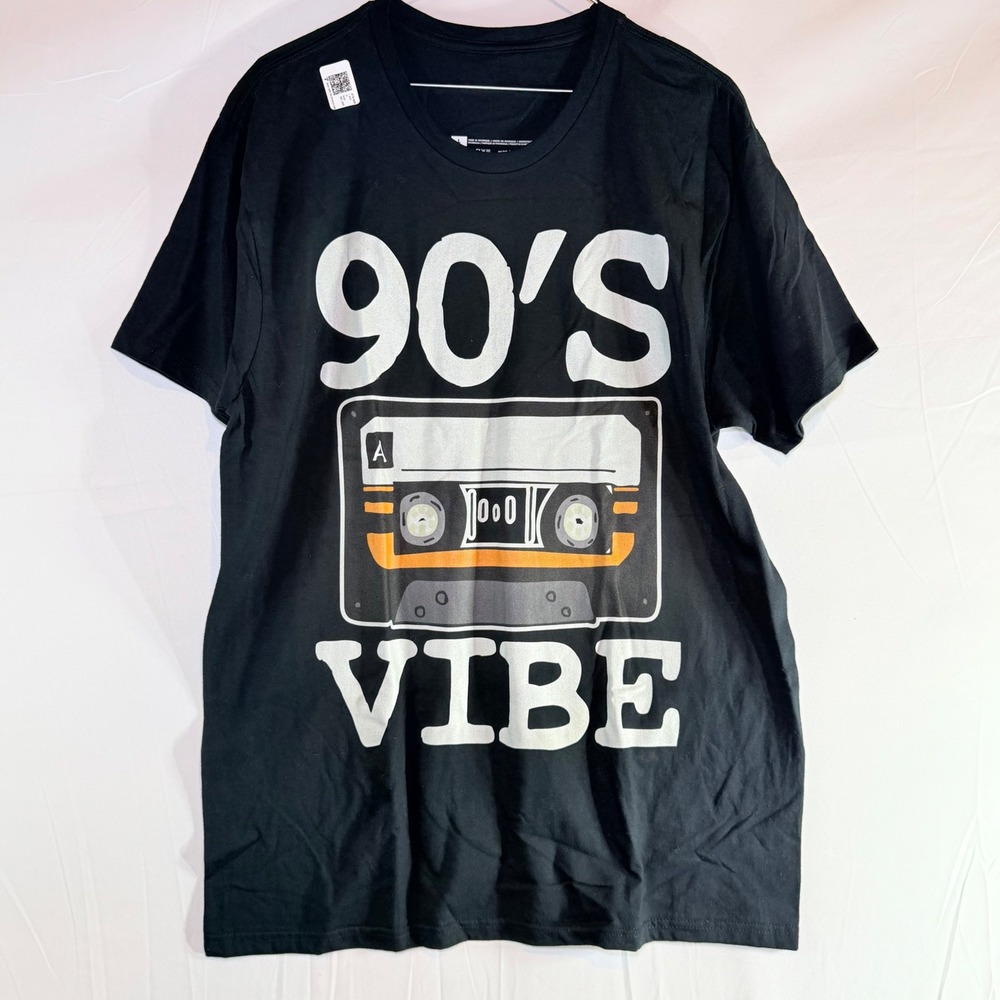 Gildan 90s Vibe Cassette Tape Graphic T-Shirt Black‎ Large Retro Music Tee